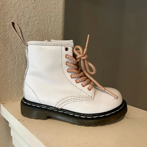 Doc Martens - 1460J JY004 - White/Rose Gold Boots w/ Zipper - US SIZE 7C - Picture 2 of 9